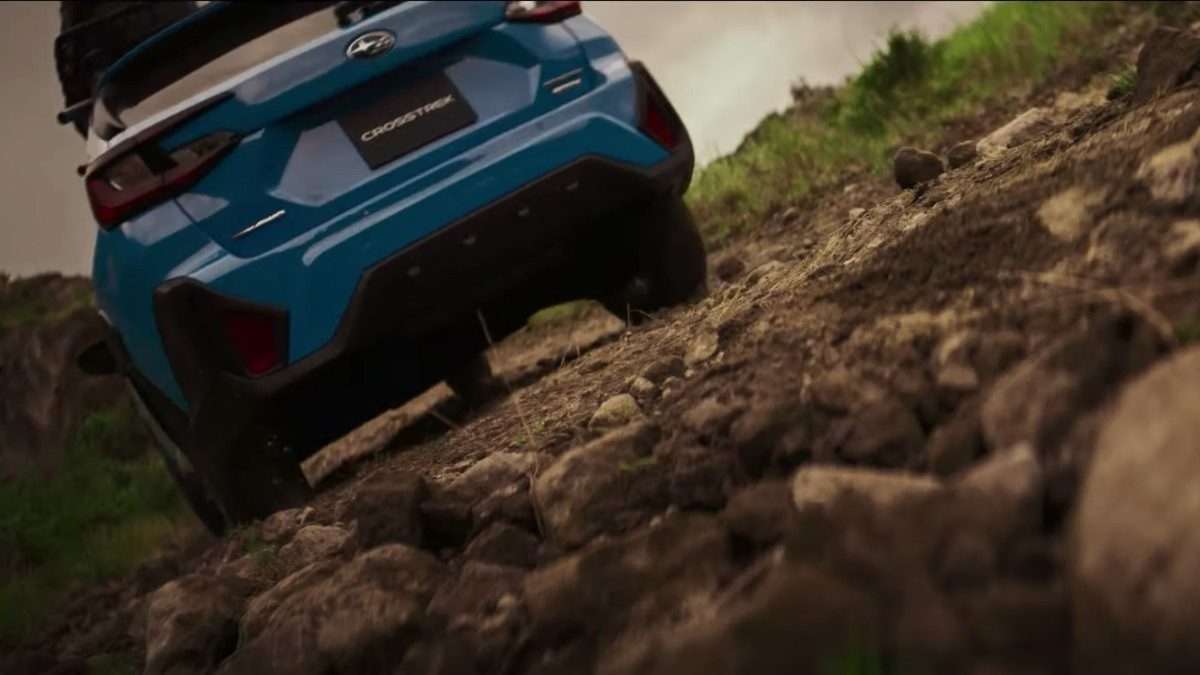 Subaru XV posiada stały napęd na cztery koła Symmetrical AWD Subaru XV oferuje legendarny napęd Symmetrical AWD