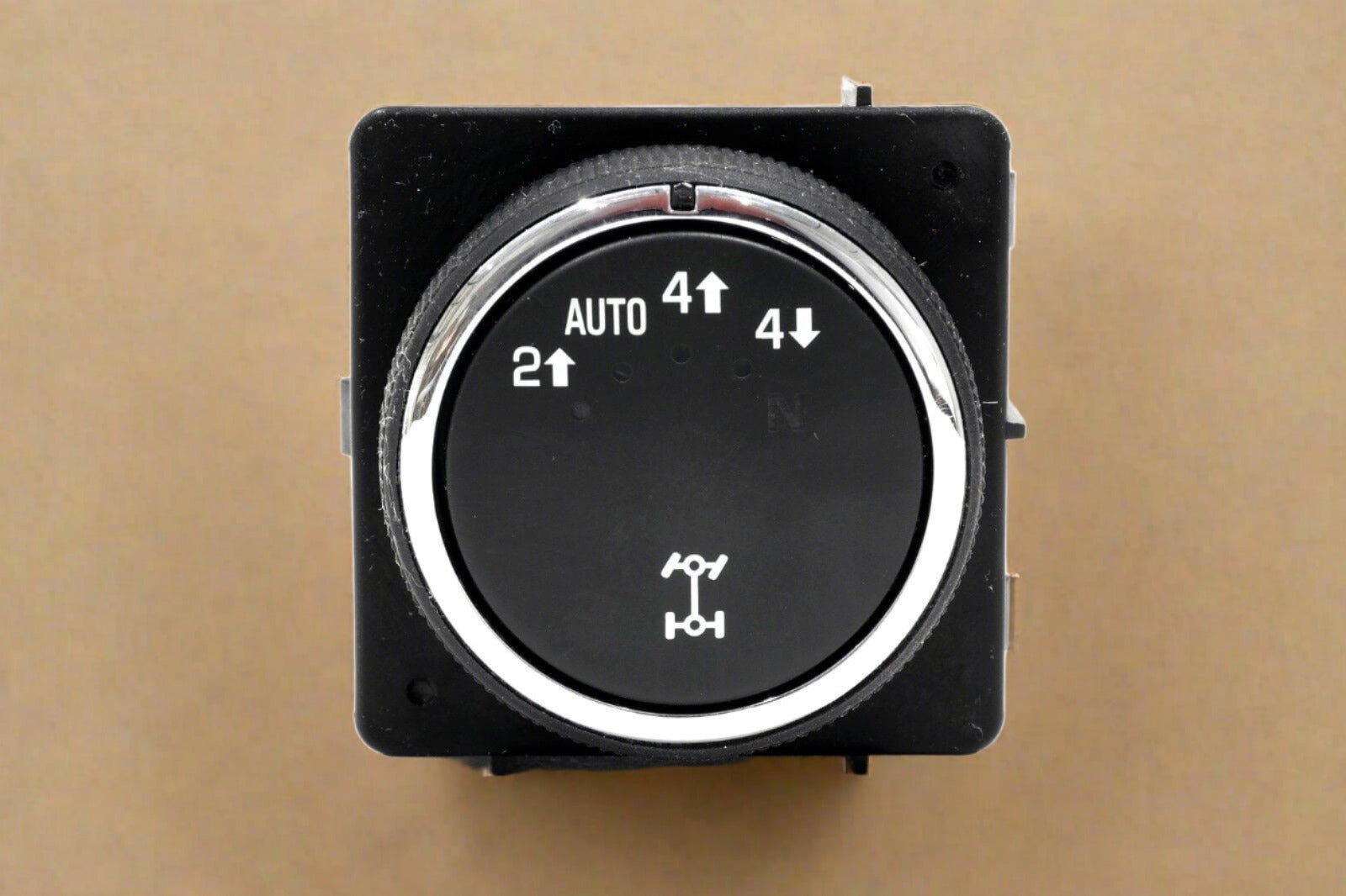 Schemat mechanicznego napędu 4WD part-time z dźwignią przełączania trybów